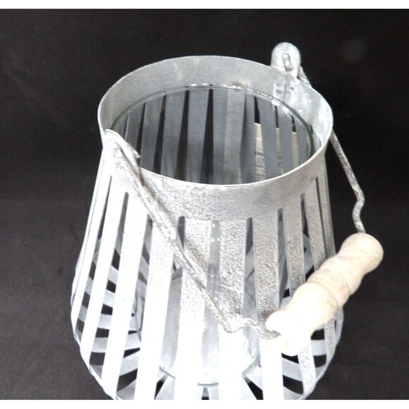 Metal Luminare Pyramid Shape Tea Light or Candle 6.5 in. White Washed NEW - Picture 4 of 5